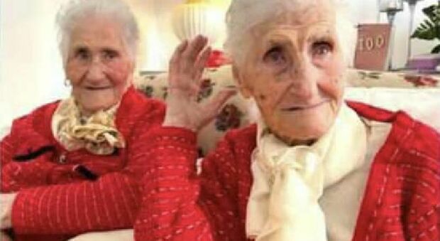 Gemelle e centenarie: Maria e Cecca compiono 100 anni. Il post della festa è virale