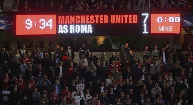 Roma, dieci anni fa il 7-1 di Manchester: quei numeri che tornano come una sentenza