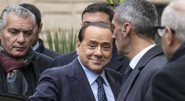 Berlusconi assolto: "Torno in campo per un'Italia migliore"