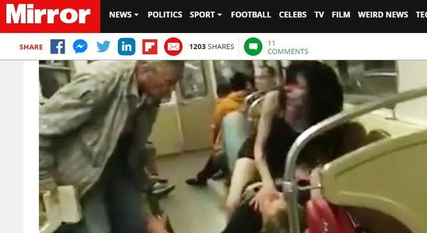 Sesso nel vagone della metro, un anziano li interrompe e loro lo aggrediscono: la scena choc