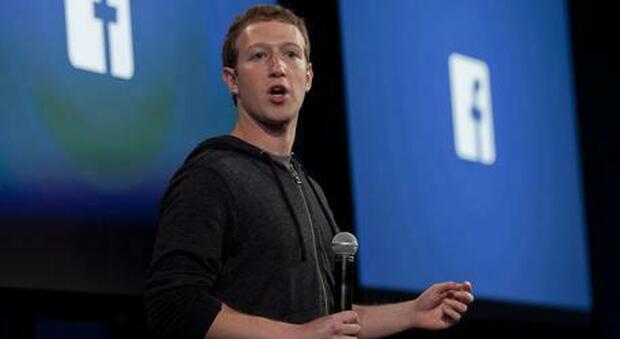 Facebook, Zuckerberg costretto alle dimissioni? Il colosso trema dopo l'ultimo scandalo