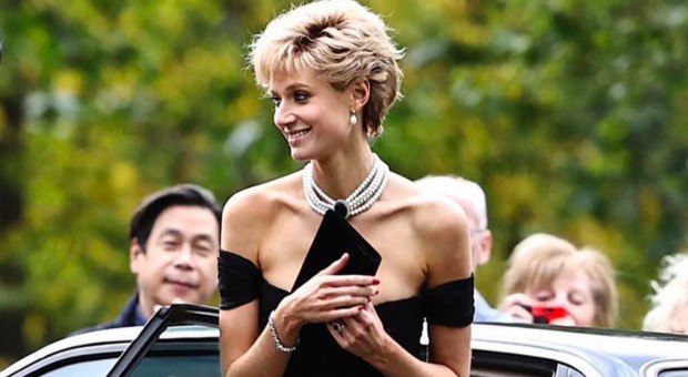 The Crown 5, le prime immagini della nuova Lady Diana nella sua ultima apparizione