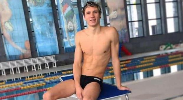 Manuel Bortuzzo, il nuotare ferito che si allena a Ostia sognando la nazionale azzurra