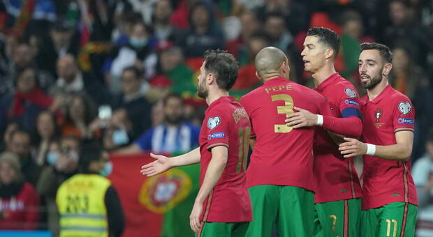 Cristiano Ronaldo e il Portogallo vanno al Mondiale: battuta la Macedonia. Ibra e la Svezia no: passa la Polonia