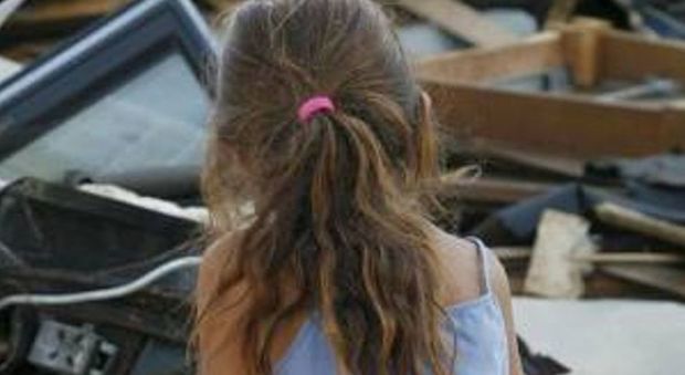 Bambina di 11 anni molestata mentre torna da scuola, arrestato un 20enne colombiano