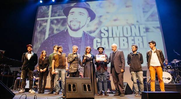 Simone Gamberi vince "Dallo stornello al rap" contest della canzone romana di Elena Bonelli
