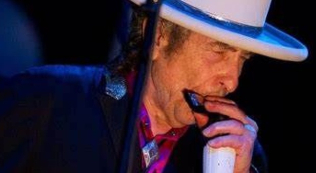 Bob Dylan, al via il tour in Europa ma senza smartphone: «Niente distrazioni»