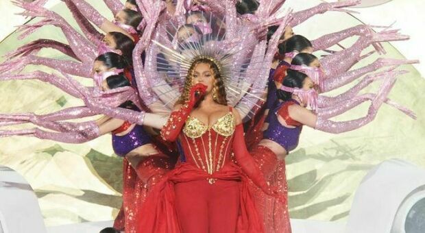 Beyoncé, cachet da capogiro per il concerto privato a Dubai: «Più di 330mila euro al minuto»