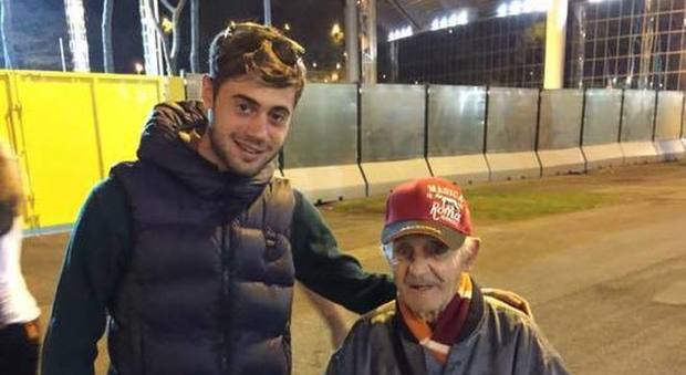 Zio Vittorio, super tifoso della Roma: «Da 70 anni non mi perdo una partita allo stadio»