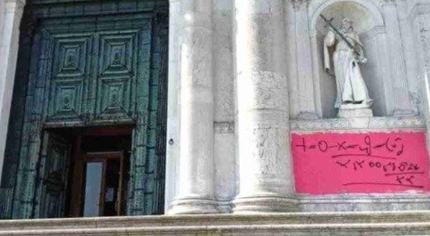 Venezia, basilica sfregiata: scoperti i vandali responsabili e il significato della formula