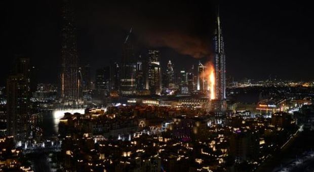 Dubai, incendio in un hotel: una vittima. "Ucciso da infarto"