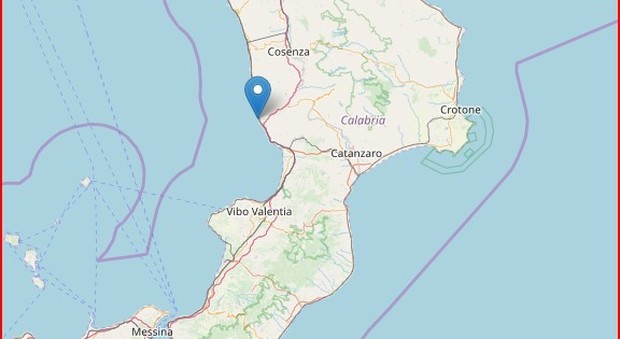 Terremoto in Calabria, scosse fino a 3.9: gente in strada, ma niente assembramenti per paura del virus