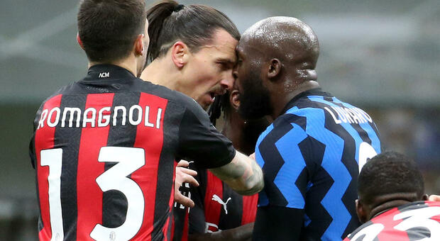 Lite durante Inter-Milan, Ibrahimovic a Lukaku: «Torna ai tuoi riti voodoo», il belga: «Vuoi parlare di mia madre?»