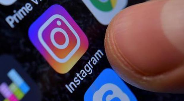 Rivoluzione Instagram, le nuove funzioni contro haters e cyberbulli: "silenzia" e un adesivo