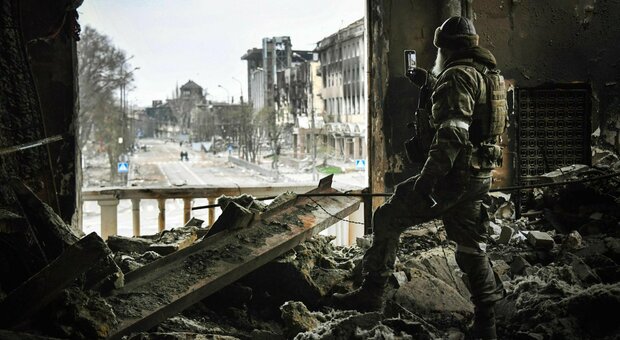 Cento giorni di guerra in Ucraina Dall'incendio del Moskva alla presa di Azovstal, orrori e atti eroici