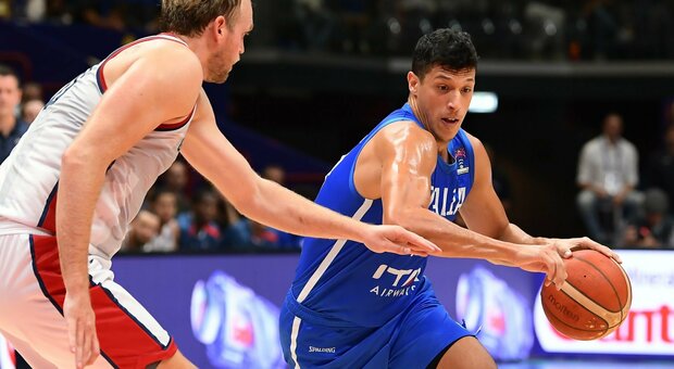 Eurobasket, l'Italia chiude con una vittoria sugli inglesi (90-56). Negli ottavi la fortissima Serbia