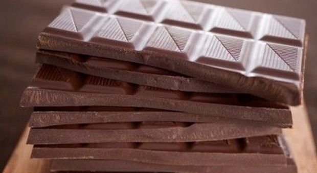 La tavoletta di cioccolato che elimina i dolori mestruali: l'hanno inventata, ecco gli ingredienti