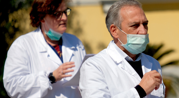 Coronavirus a Roma, Spallanzani: «202 ricoverati, 25 con supporto respiratorio». Trend in diminuzione