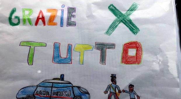 Coronavirus, un bambino della zona rossa regala un disegno ai carabinieri: «Grazie per tutto»