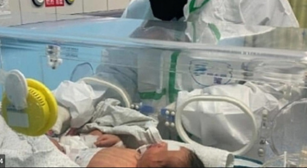 Covid, bimba di 7 mesi positiva al test: rintracciata la famiglia e messa in quarantena