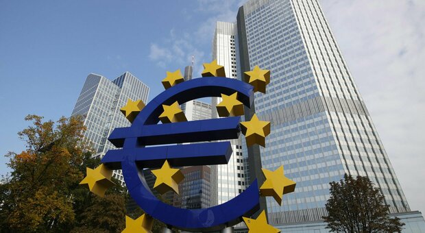 Mutui, la Bce aumenta i tassi dello 0,75%. Stangata per i consumatori: «Più 50 euro di rata mensile media»
