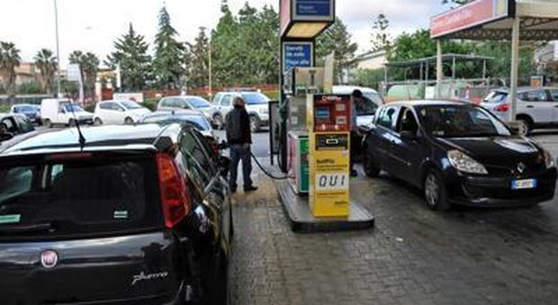 Carburanti, continuano i rialzi: Totalerg ritocca benzina e diesel