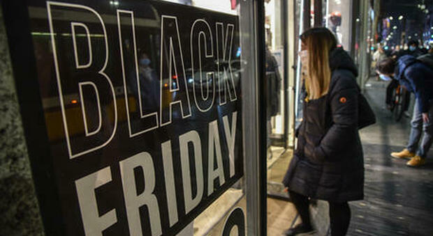 Black Friday, sconti tra il 20% e il 40% per i negozi di Torino e provincia