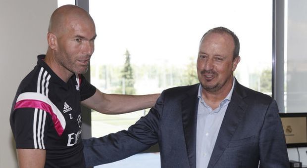 Real Madrid, Benitez: 10 mosse per salvare ​la panchina. Zidane pronto a sostituirlo