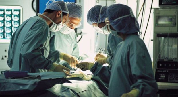 L'intervento chirurgico rivoluzionario, asportato tumore al fegato senza aprire l'addome