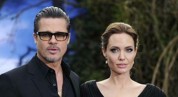 Angelina Jolie e Brad pitt, stop alla guerra legale: l'attrice ha ottenuto la piena custodia dei sei figli