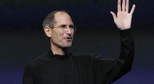 "Steve Jobs è ancora vivo", su Reddit ​la presunta foto del fondatore della Apple