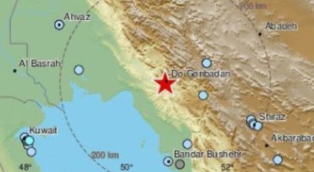 Terremoto, forte scossa in Iran: paura tra la gente scesa in strada