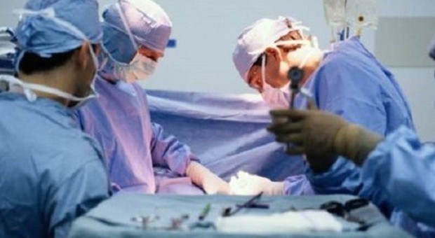 Vicenza choc, morto paziente malato di cancro: "Lo hanno operato al polmone sbagliato"