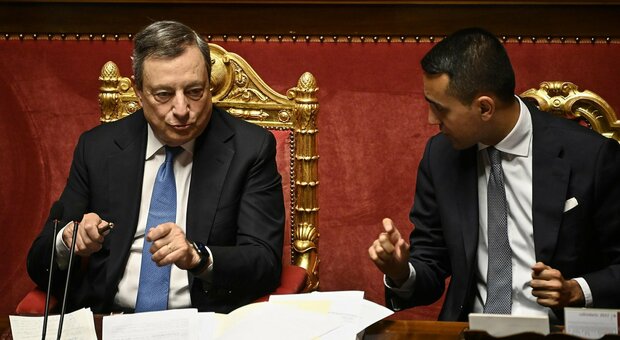 Draghi in Cdm: «Avanti su emergenze e Pnrr, favoriremo il governo che verrà»