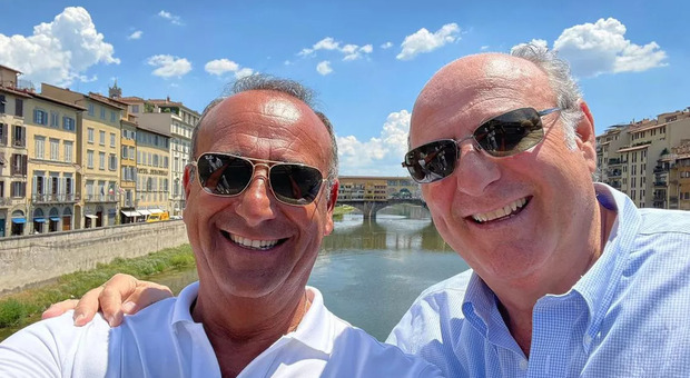 Gerry Scotti in visita a Firenze: Carlo Conti è la sua guida turistica speciale FOTO
