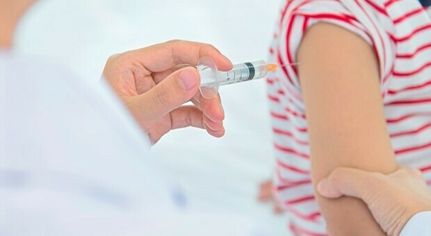 Vaccini, via libera dell'Aifa per le dosi ai bambini dai 5 agli 11 anni