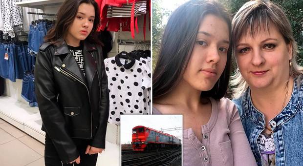 Selfie sui binari con il treno in corsa, 15enne travolta e uccisa