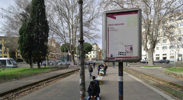 Rapine col coltello, 21enne romeno preso a Roma: era l'incubo dei pendolari