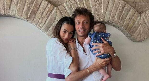 Valentino Rossi, ecco la piccola Giulietta: la prima foto social con mamma Francesca Sofia