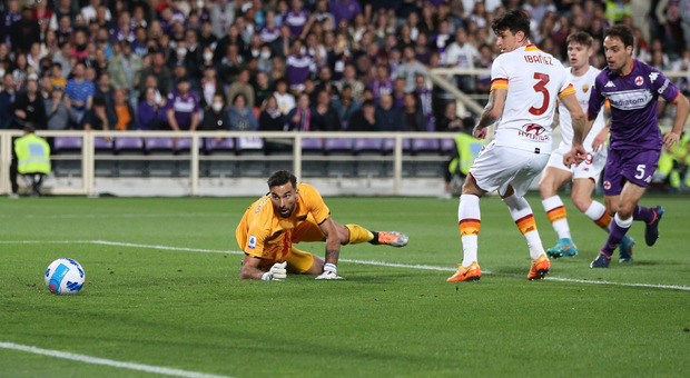 Roma stanca, la Fiorentina ne approfitta e vince 2-0. Sorriso Spinazzola, in campo 10 mesi dopo l'infortunio