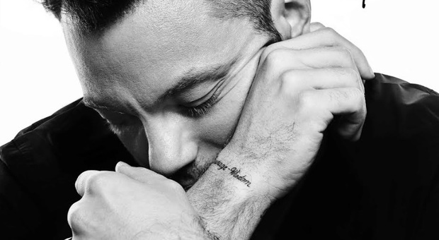 Tiziano Ferro: venerdì esce il nuovo singolo "Accetto Miracoli". Cresce l'attesa per Tour
