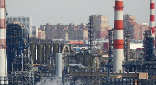 Ucraina, gas russo: dai rigassificatori ai siti di stoccaggio. Le piste alternative di Eni, Enel e Snam