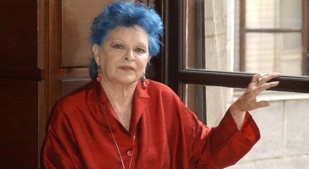 Addio a Lucia Bosè, star del cinema italiano e madre di Miguel. Era ricoverata per il coronavirus