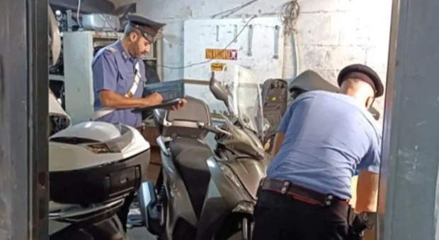 Dalla Campania per rubare gli scooter a Firenze: ladro seriale arrestato dopo oltre 20 furti