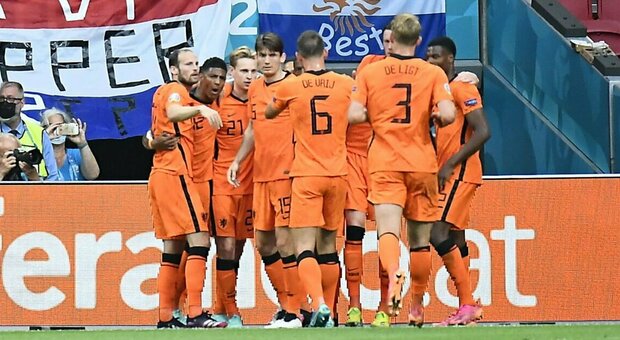Olanda-Austria 2-0, Depay e Dumfries lanciano gli "Orange" agli ottavi