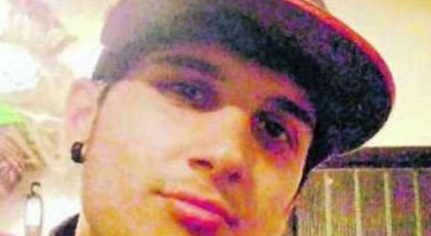 Francesco, 21 anni, ucciso a Birmingham: fatali le coltellate ricevute dal coinquilino