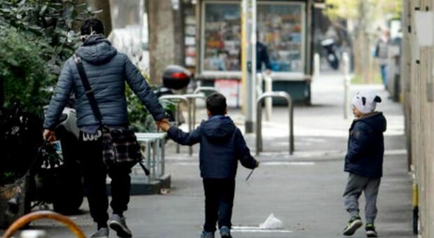 Assegno unico, alcune famiglie dovranno restituire fino a 210 euro a figlio: ecco quali e perché