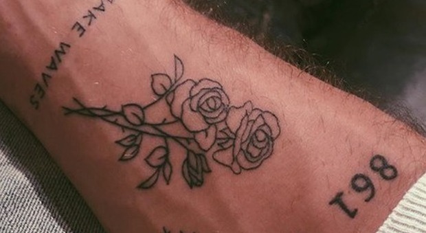 Stefano De Martino e il tatuaggio su Instagram, un messaggio per Gilda Ambrosio?