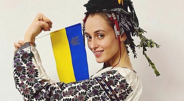 Eurovision, la cantante ucraina Alina Pash rinuncia: la decisione dopo le polemiche. Cos'è successo