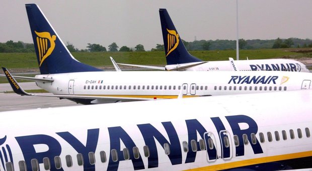 Ryanair, sciopero di piloti e hostess in Italia il 25 luglio: la mappa dei disagi